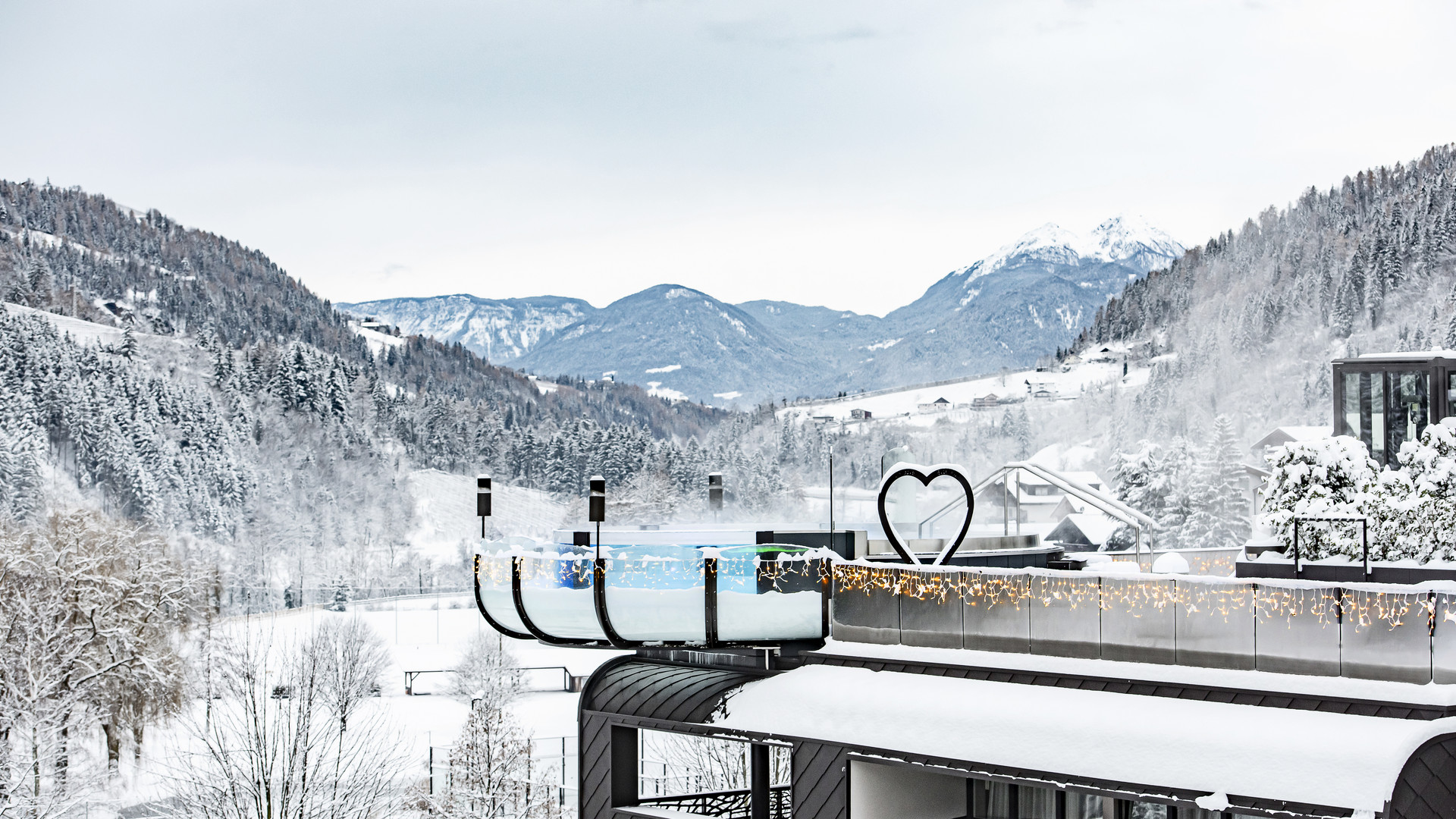 Das wohl luxuriöseste Wellnesshotel in Südtirol Das wohl luxuriöseste Wellnesshotel in Südtirol