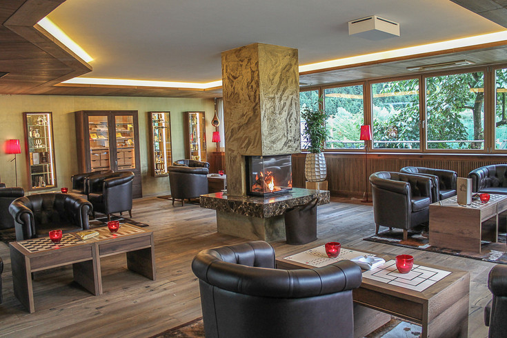 Die Hotelbar & Cigar-Lounge im Quellenhof Die Hotelbar & Cigar-Lounge im Quellenhof