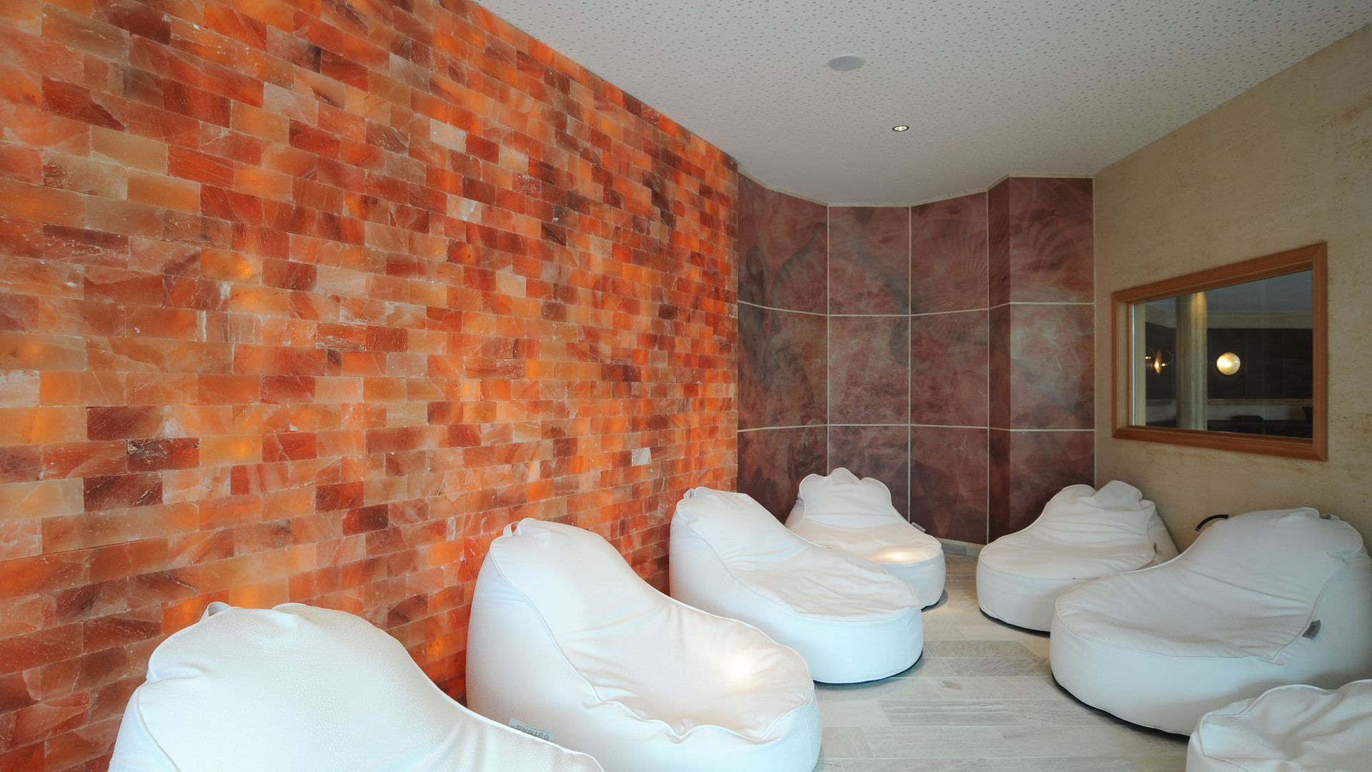 Meeresfeeling im Hotel mit Solebad in Südtirol Meeresfeeling im Hotel mit Solebad in Südtirol