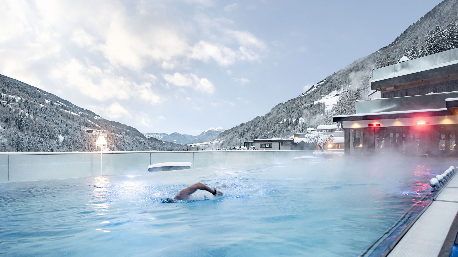 Das wohl luxuriöseste Wellnesshotel in Südtirol Das wohl luxuriöseste Wellnesshotel in Südtirol